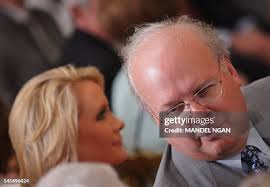 121 May 31 2012 President George W Bush Unveils His Portrait Stock Photos,  High-Res Pictures, and Images