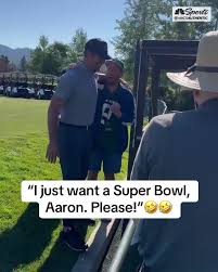 Aaron Rodgers consoles an emotional #Jets fan: “I just want a Super Bowl,  Aaron. Please!” #Jets fans someone come get your man. 🎥