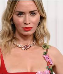 Emily Blunt has a new face:( : r/VindictaRateCelebs