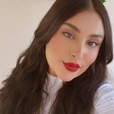 Manuela Ortiz's Instagram, Twitter & Facebook