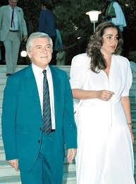 Στιγμιοτυπα απο την πολιτικη ζωη τησ χωρασ. H Trith Epanastash Ths Ale3ias Mpakogiannh