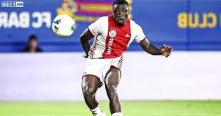 Despite the very limited playing time he has enjoyed, this dutch striker of ghanian descent born in 2002 has registered 1.78 goals plus assist per 90, quickly. Brian Brobbey Replaces Klaas Jan Huntelaar Against Atalanta Cceit News