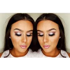 Elin Fflur Make-up Artist...