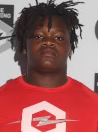 Laron Davis's Instagram, Twitter & Facebook