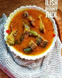 Ilish Beguner Jhol Recipe By Tina Chakraborty Let S Cook Recipe Recipes Fish Recipes Cooking