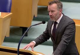 Van haga is de tweede overstapper in korte tijd: Chris Aalberts Het Siert Wybren Van Haga Dat Hij Zijn Verkeerde Keuze Voor Fvd Heeft Gecorrigeerd Thepostonline