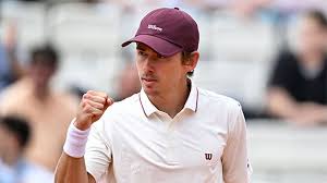Alex de Minaur rallies past Cerundolo at ATP Hamburg
