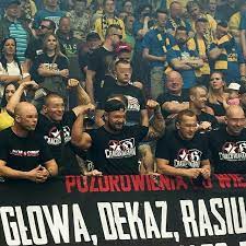 Owiani, cracovii krak?w wierni chuligani. Cracovia Polish Hooligans Facebook