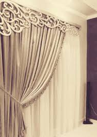 I need to make curtains for our guest room now and i am definitely going to use some of these ideas! Curtain In Royal Way Curtains With Blinds Curtain Designs For Bedroom Curtains