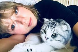 Animal Rescues Celebrate Taylor Swift's Birthday with $13 Donation Challenge