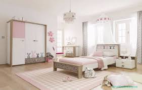 Perde modelleri 2018 sezonunda daha çok renkli ve biraz daha otantik modeller dikkatleri üzerlerine çekmekte. Genc Odasi Perdeleri Nasil Olmali 2021 Dekorcenneti Com