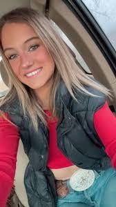 Nicole Abner's Instagram, Twitter & Facebook