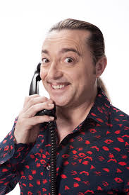 La contagiosa risa del atrevido hace que Isidro Montalvo no aguante la  carcajada