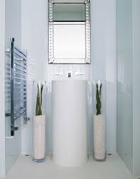 Spruce Up Your Decor With Floor Vases 10 Beautiful Ideas Floor Vase Decor Floor Vase Large Floor Vase