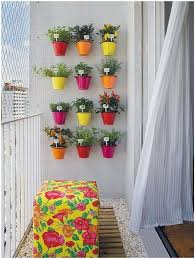 Balkon Cicekleri Ile Balkon Susleme Fikirleri Daire Balkonu Dekorasyonu Daire Balkonlari Balkon Dekorasyonu