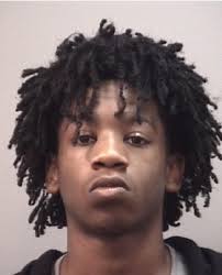 Another bathroom beatdown that will no doubt result in a criminal record  for at least one of these Lakeside High students. This fight occurred this  morning…follow the link to the video…the viciousness