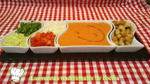 Cuando sea el momento de cocinar las migas, se comienza pelando los dientes de ajo y. Recetas De Cocina Con Sabor Tradicional Receta Del Gazpacho Andaluz