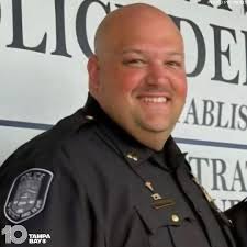 KEEP HIM IN YOUR THOUGHTS 🙏 Police Captain Brantley Worley was seriously  hurt after being shot while responding to a call for service at a home.  https://www.wtsp.com/article/news/crime/mccaysville-captain-brantley-worley-shot-officer-shot/85-c0540a8f  ...