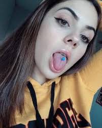 Tongue piercing can be done on two location: 900 Tongue Ring Ideas In 2021 Tongue Rings Tongue Piercing Tongue