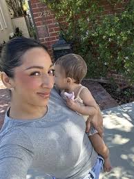 Promote with Edith Pineda (@lovelyediith)