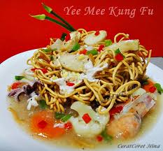 Kuey teow ladna ini mungkin kelihatan sama seperti kuey teow kungfu, namun bezanya ialah ia tidak disalut dengan telur. Resepi Yee Mee Kungfu Mudah Sedap Chinese Style