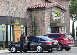 Olive garden hours allow plenty of opportunities for savings deals to be had. Olive Garden Owner Goes Takeout Only Orlando Sentinel