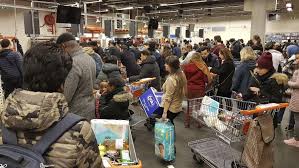 L'une des raisons de faire vos courses chez lidl, c'est que l'enseigne met en avant les produits de la région. Faire Ses Courses En Plein Coronavirus Les Gens Sont En Mode Survie Le Soir Plus