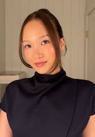 From a fluffed out blowout to a sleek, snatched bun, @nalilychav shows that  we got the perfect tools to take you from day to night in CÉCRED style!