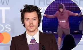 Harry edward styles (born 1 february 1994) is an english singer, songwriter, and actor. Watch Harry Styles Dancing On The X Factor Has Resurfaced And We Re So Glad Capital