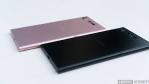 Sony Xperia XZ1 and XZ1 Compact hands ...