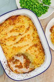 You can sprinkle with some reserved cheese if you like. Quorn Shepherd S Pie Easy Peasy Foodie