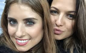 Anna lewandowska to również zawodniczka karate, reprezentantka polski. Images Wag Love Bayern Munich Babe Anna Lewandowska Borussia Dortmund Beauty Cathy Fischer Share Selfies As They Enjoy Big Game Together Caughtoffside