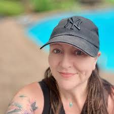 Andrea Schauer's Instagram, Twitter & Facebook