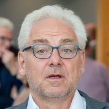 Panel Discussion: Innovative & profitable