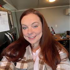 What is a socially acceptable time to vacuum in a multi-family apartment  setting?