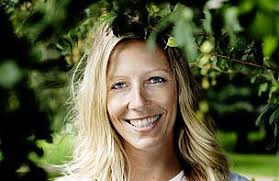 The late marianne heiberg, married to former foreign minister johan jørgen holst, was his mother's sister. Stoltenberg Attacks Right S Paternity Quota Plans The Local