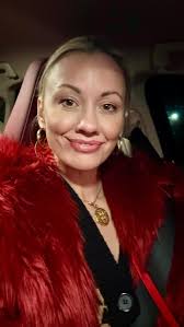 Caitlyn Siobhan Howe (@thepoetqueen) • Instagram photos and videos