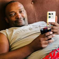 It's now a crime to stance a car in Zimbabwe😂🇿🇼⁉️ Sorry, my guy, next  time put standard rims 😀😀