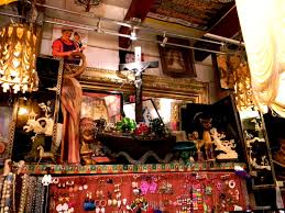 From trendy necklaces to vintage tees, this cozy shop offers the ultimate eclectic shopping experience. Vintage Broad Ripple Vintage Indianapolis Indiana Photo By Nicole K Procise Ripple Village Adventure