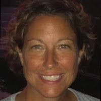 Andrea Dun's Instagram, Twitter & Facebook