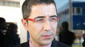Haber türk tv 'de çeşitli programlarla izleyici karşısına çıkan veyis ateş, 2016 yılında eşi kevser ateş ile yollarını ayırdı. Bosanma Icin Yasak Koydu