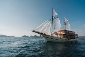 2 (1 attached with master bedroom) furnished: The Best Labuan Bajo Apartment Rentals Tripadvisor