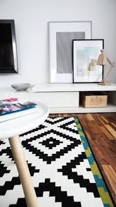 Heute Mit Anna Ihrem Traumhaus In Den Osterreichischen Alpen Der Hit Fur Alle Grau Neon Und Schwarzweissliebhaber Ohhh Mhhh Wohnaccessoires Dekor Haus Deko