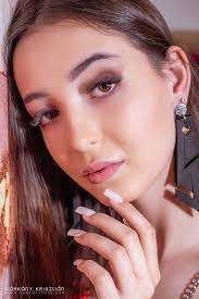 Amanda Molnar's Instagram, Twitter & Facebook