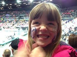 Monique Redmond's Instagram, Twitter & Facebook