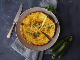 Sono note anche per le loro virtù depurative, diuretiche e antinfiammatorie Ricetta Della Frittata Con Zucchine E Pecorino Pronta In 15 Minuti Cook