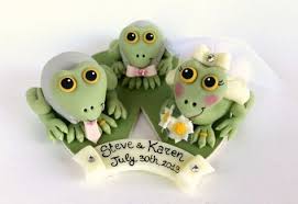 Frog Wedding Cake Topper Bride And Groom Custom Cake Topper Frog Cake Topper With Baby F Wedding Cake Toppers Custom Cake Toppers Custom Wedding Cake Toppers