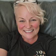 Tara Wolfe's Instagram, Twitter & Facebook