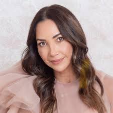 Julia Marrero's Instagram, Twitter & Facebook