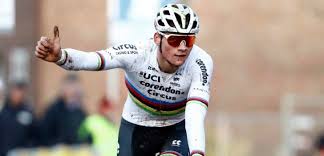 Toon aerts kon het langst de aansluiting bewaren (zie foto). Van Der Poel Over Het Ontbreken Van De Flits Nauwelijks Op Interval Getraind Wielerflits